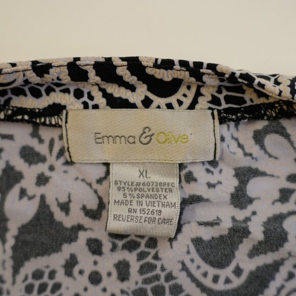 Emma & Olive XL Gray Black Embroidered Top Roll Tab Jacquard V-Neck‎ Blouse Top - Picture 9 of 10